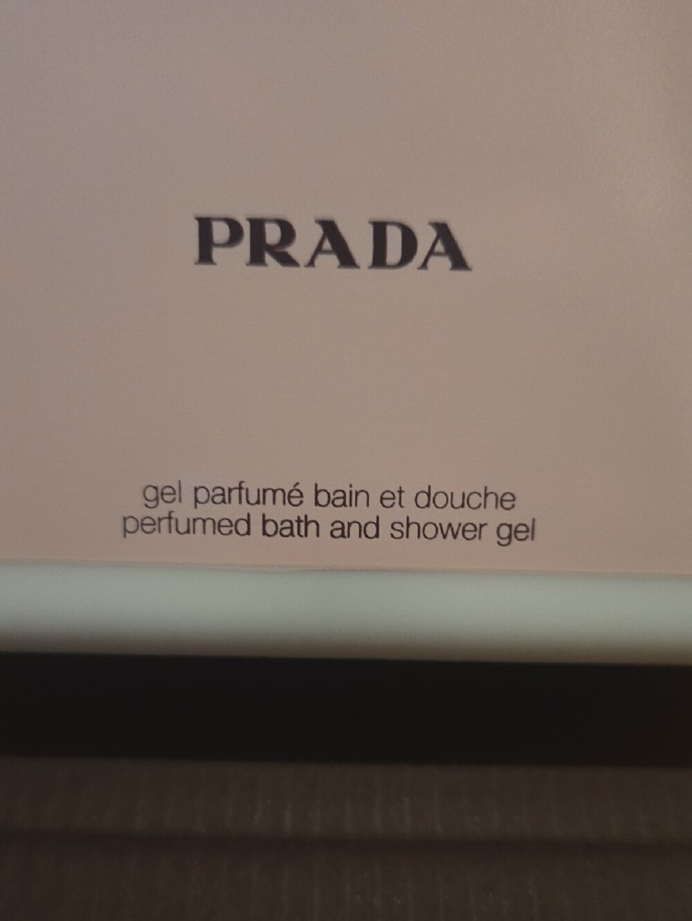 Prada - Picture 3 of 3